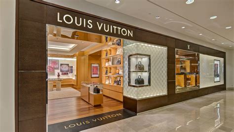 louis vuitton outlet near me